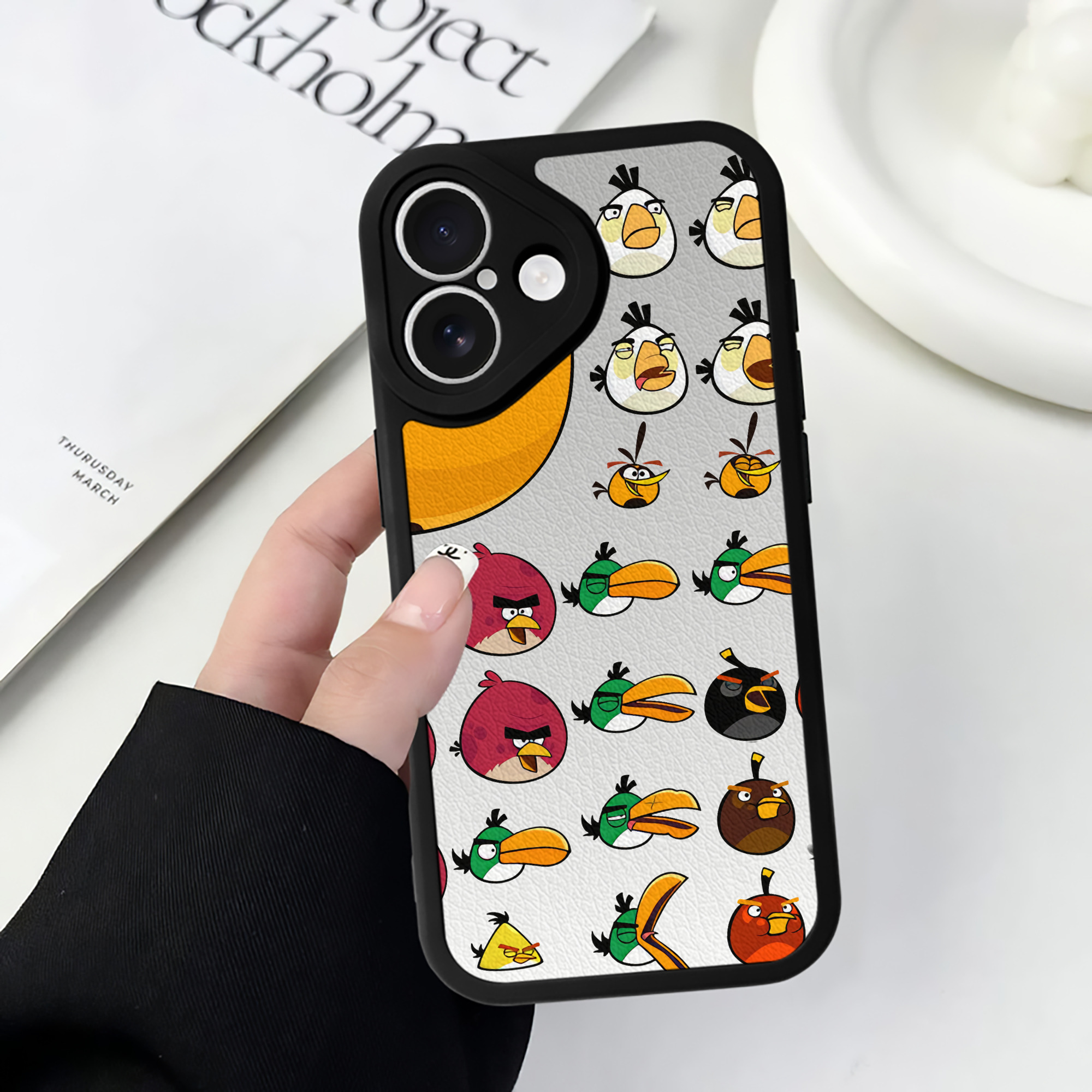 （画像用） Angry Birds アングリーバード 【iPhone 16シリーズ対応】シリコンスマホケース（レザー調） 材質：シリコン